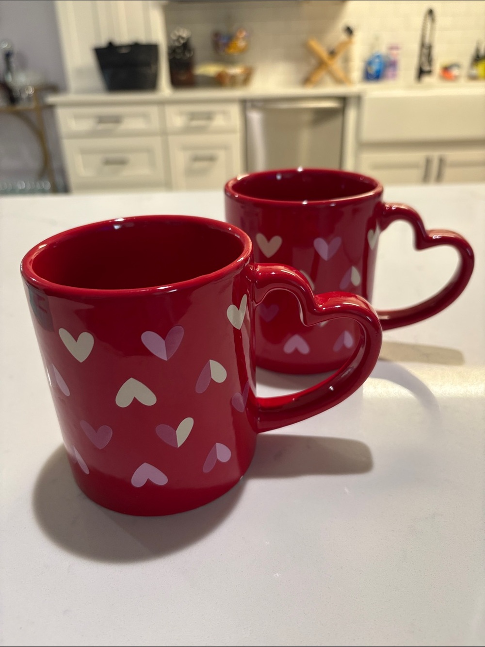 Heart-Handle Red Ceramic Mug with Pink Heart Pattern - Picture 5 of 5
